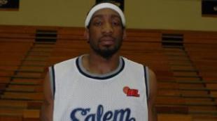 San Martn suma a Antone Jarrell