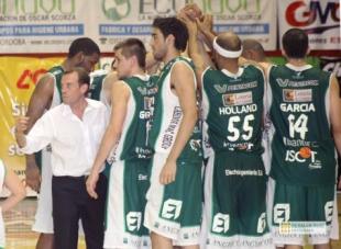 Atenas volvi a sonrer en el debut del Che Garca