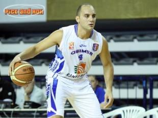 Quimsa le puso un freno a Pe�arol