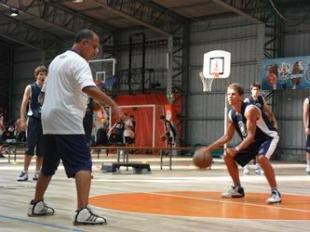 Pe�arol sigue apostando al futuro