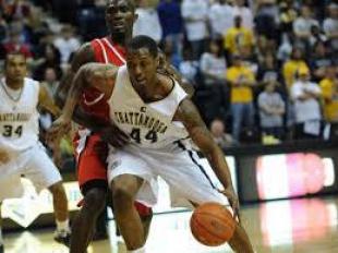 Khalil Hartwell por Darrel Ward en Barrio Parque