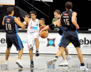 Baha Estudiantes - Pearol en cancha de Independiente