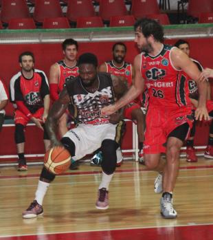 Lan�s le destroz� la ilusi�n