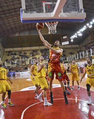 Yanev no seguir en San Martn