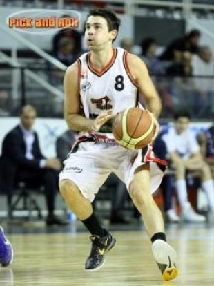 Albertinazzi se suma a Lan�s