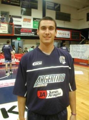 Alexander Zampier sigue con la rehabilitaci�n