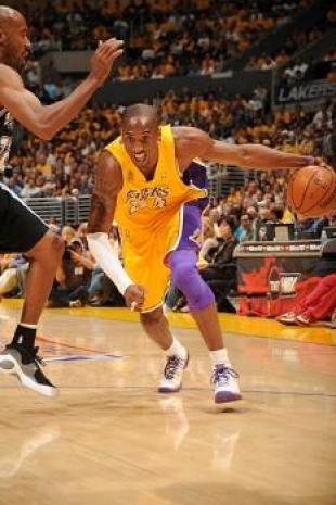 A los pies de Kobe