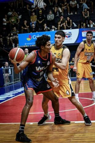 Villa dio el gople y elimin� al uno de la regular