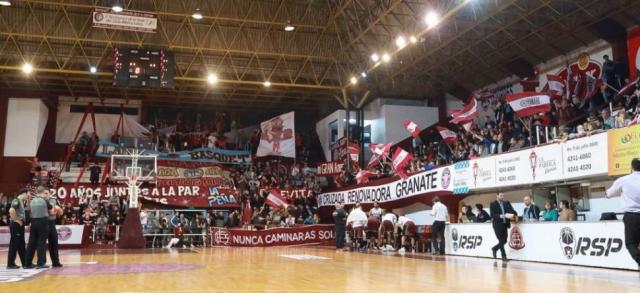 Lanus en carrera en el Federal