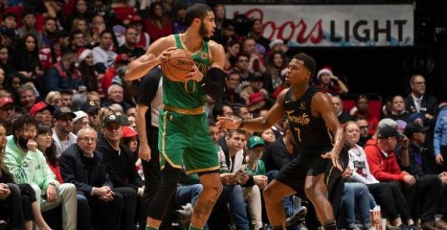 Celtics y Sixers ganaron a base de triples