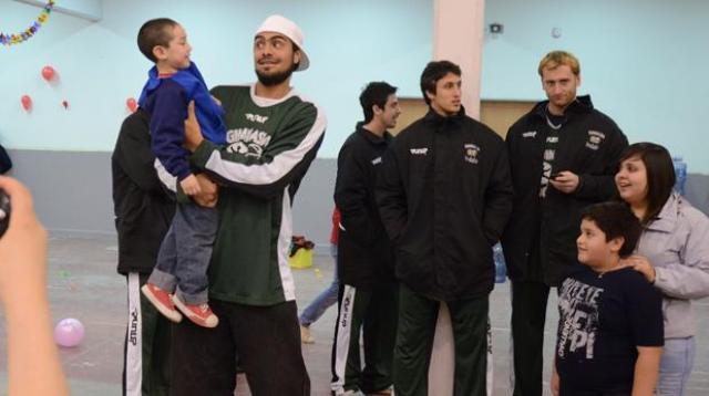 Gimnasia Indalo comparti una tarde con los nios