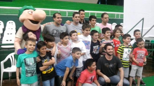 Las inferiores de Ferro tuvieron su cierre de ao con los jugadores de la Liga Nacional