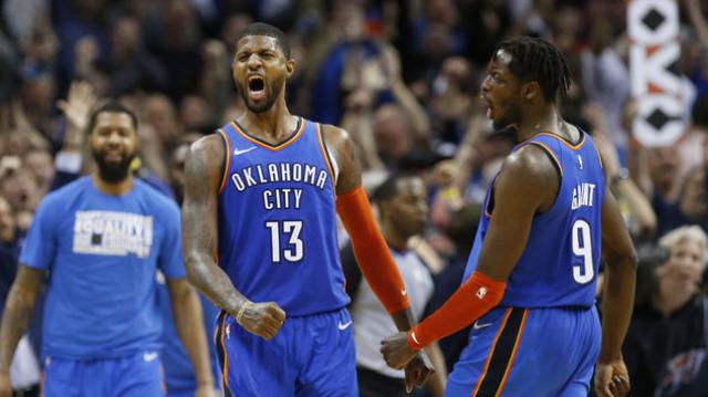 Thunder se aferra arriba, Raptors revive ante Spurs