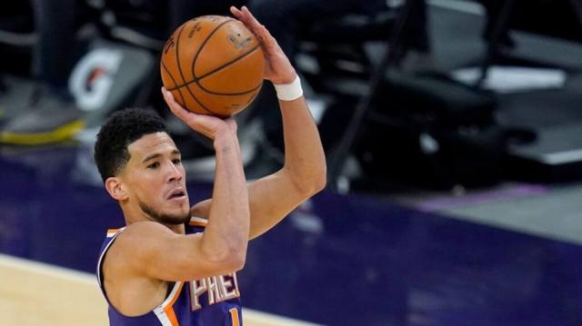 Devin Booker reivindic el momento de Phoenix