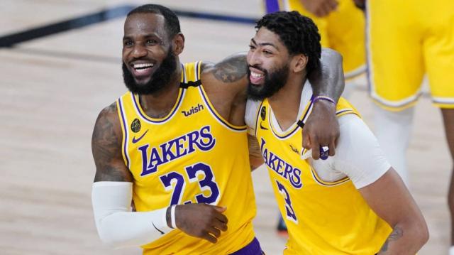 Super equipos NBA: una facilidad al ttulo o desafo doble?