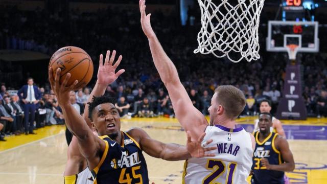 Jazz imparable, Raptors afirm el uno