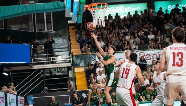 En un partidazo, Instituto cort� con el r�cord de Gimnasia