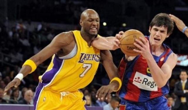 Barcelona da el golpe y supera a Lakers