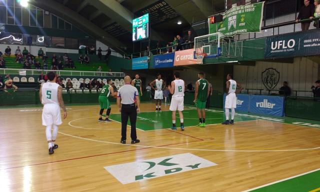 Ferro derrot a Atenas en el clsico