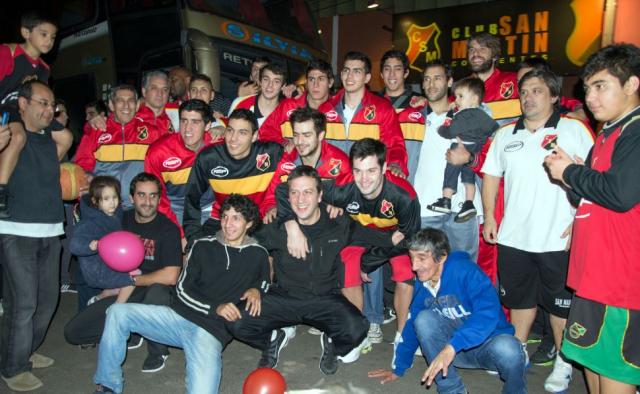 San Mart�n festej� junto a sus simpatizantes