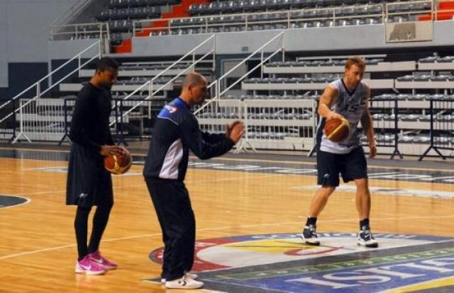 Pe�arol tendr�a un receso movido