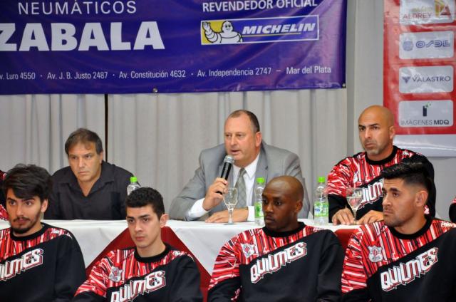 Quilmes se present� ante su gente