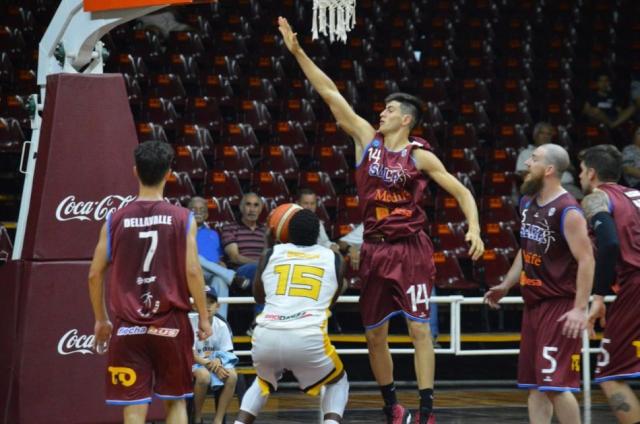 Salta Basket aplast a Central de Ceres