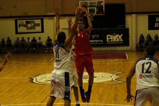 San Lorenzo puntero invicto y lleg la primera de Quilmes