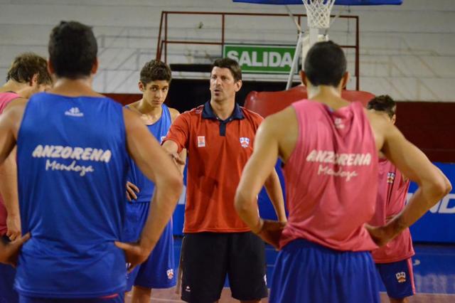 Un clásico mendocino con duelo de extremos