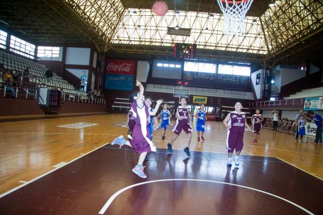 Lanus suma en menores y pelea en el Federal