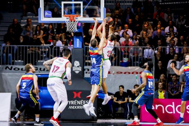 Real Madrid a toda marcha, Baskonia sin respuestas