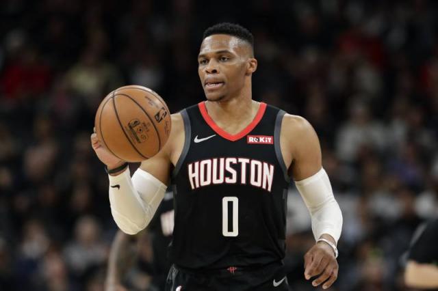 Russell Westbrook con la puerta de salida?