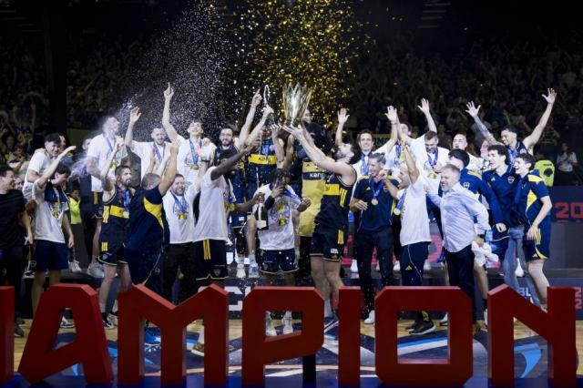 Boca festeja la mayor consagraci�n de su historia