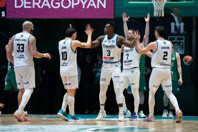 Regatas lo gan� con actitud y va en busca de la semifinal en casa