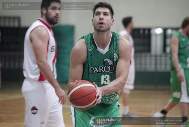 Barrio Parque comenz el torneo con una victoria