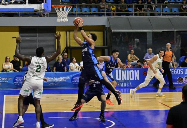 Triunfazo de Atenas en Formosa