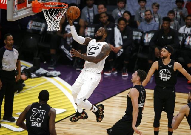 Lebron fue la estrella de Los Angeles