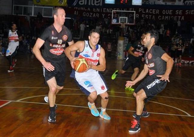 Victorias de Ciclista y Lan�s en Uruguay