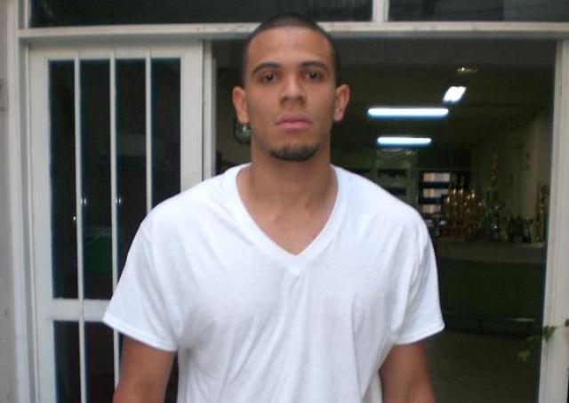 Pe�a ya entrena en Sionista