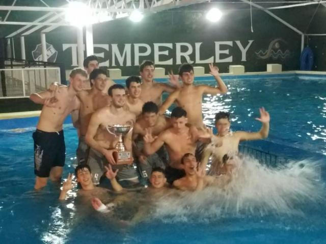 Temperley se cop en menores