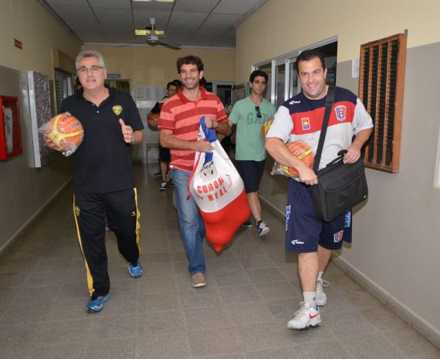 Los finalistas del S�per 8, unidos por los chicos