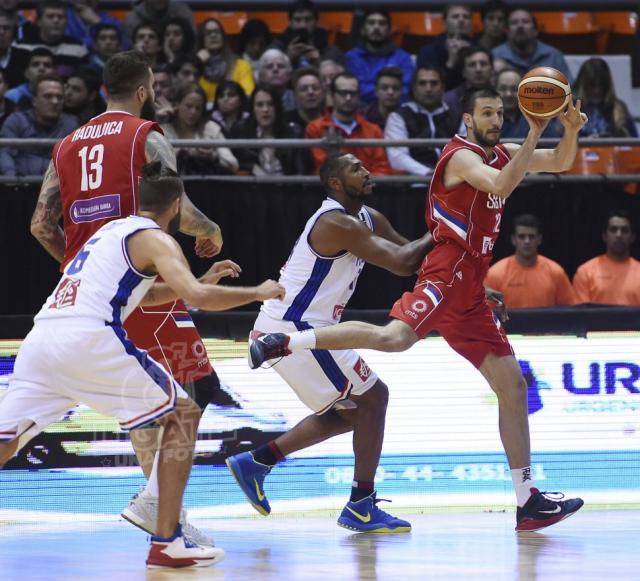 Serbia afina de la mano de Teodosic